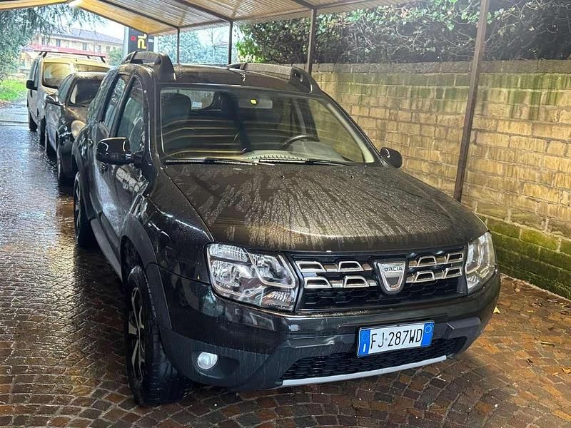 Usata Dacia Duster Lauréate 115 CV (84 kW) 2017 Nero Station wagon