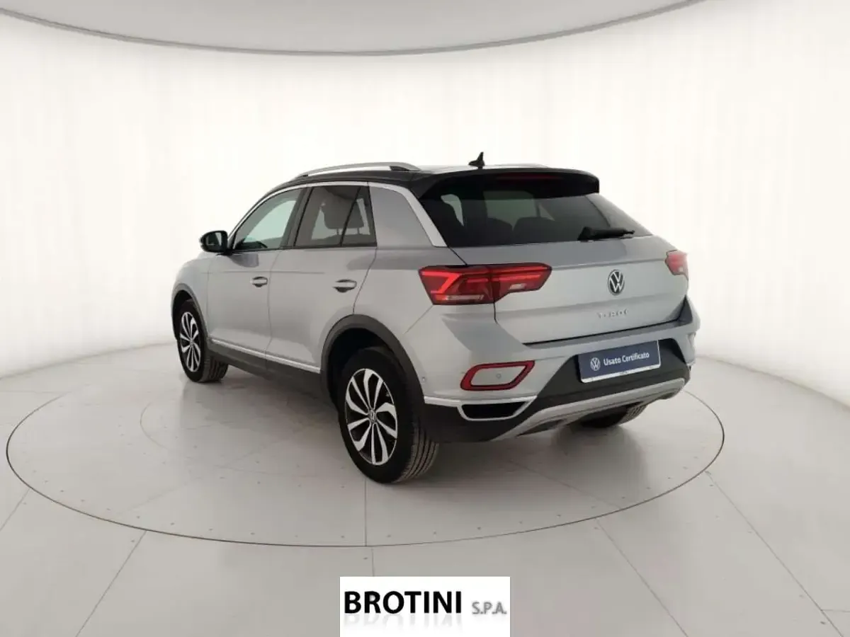 Usata VW T-Roc Style 110 CV (80 kW) 2024 Grigio SUV