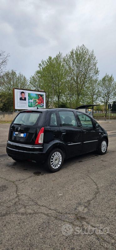 Usata Lancia Musa 95 CV (69 kW) 2012 Nero Monovolume