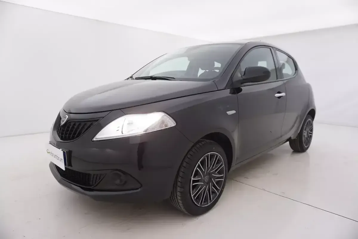 Usata Lancia Ypsilon 69 CV (50 kW) 2024 Neronero Utilitaria