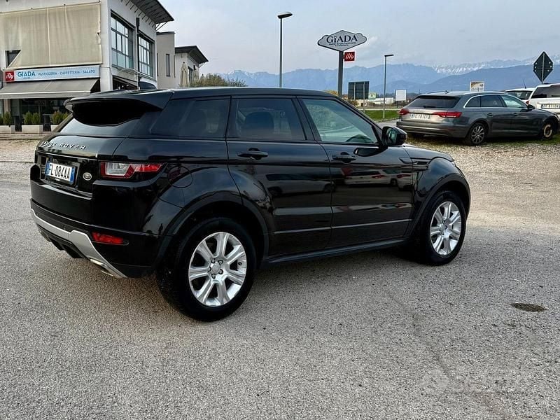 Usata Land Rover Range Rover evoque 150 CV (110 kW) 2017 Nero Station wagon