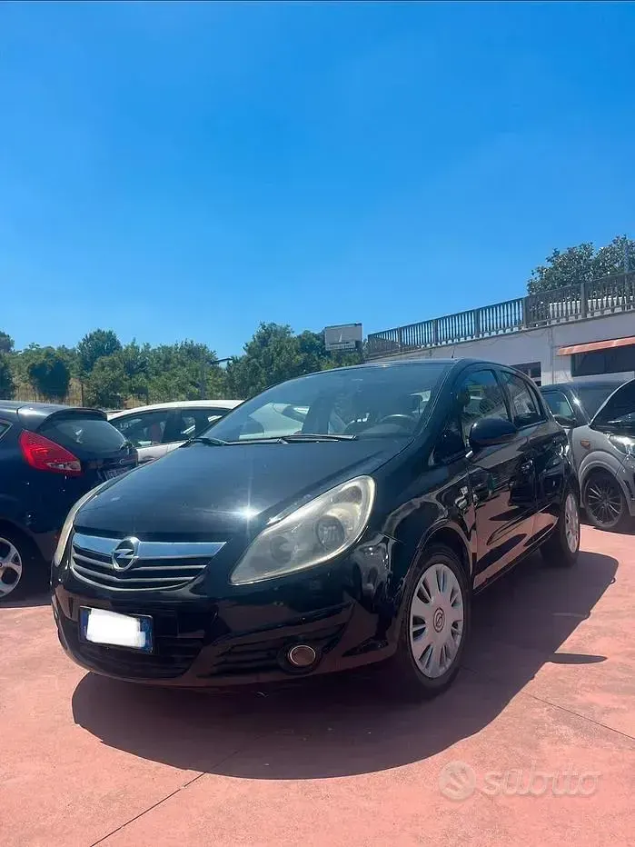 Usata Opel Corsa Cosmo 90 CV (66 kW) 2007 Nero Utilitaria