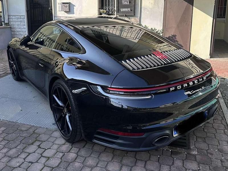Usata Porsche 911 Carrera 450 CV (330 kW) 2022 Nero Coupé