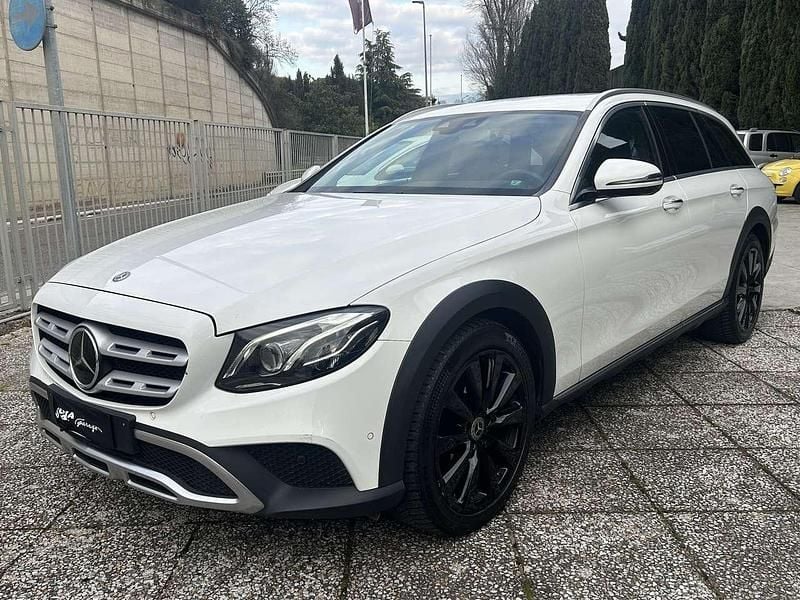 Usata Mercedes E220 All-Terrain 194 CV (142 kW) 2018 Bianco Station wagon