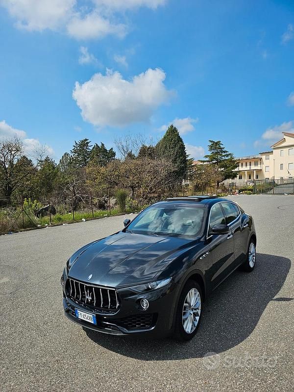 Usata Maserati Levante 250 CV (183 kW) 2020 Nero SUV