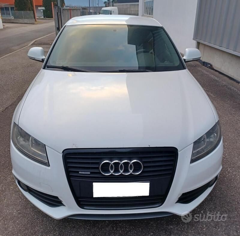 Bianco Usata 2009 Audi A3 Tre volumi | 8000 € (Buon prezzo) - Immagine 1/4