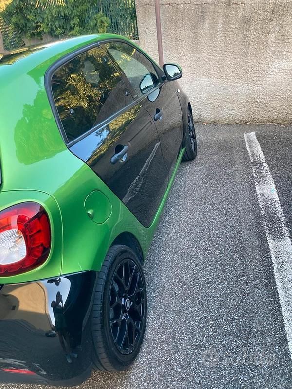 Usata Smart ForFour Electric Drive 60 kW (82 CV) 2017 Nero Utilitaria