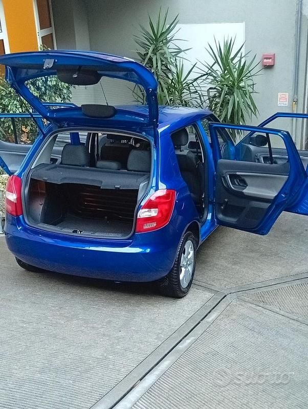 Usata Skoda Fabia Style 69 CV (50 kW) 2009 Blu/azzurro Utilitaria