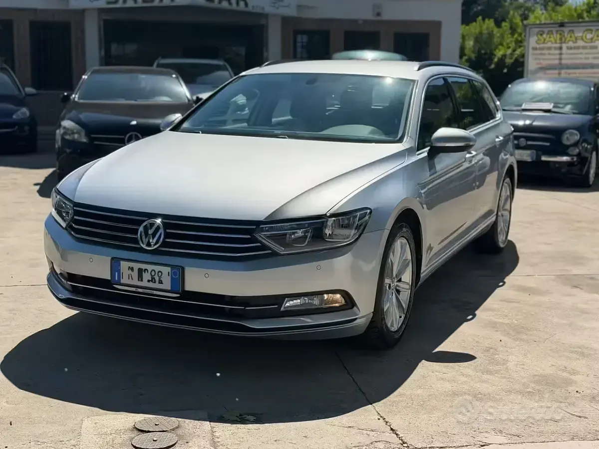 Usata VW Passat Business 120 CV (88 kW) 2018 Bianco Berlina