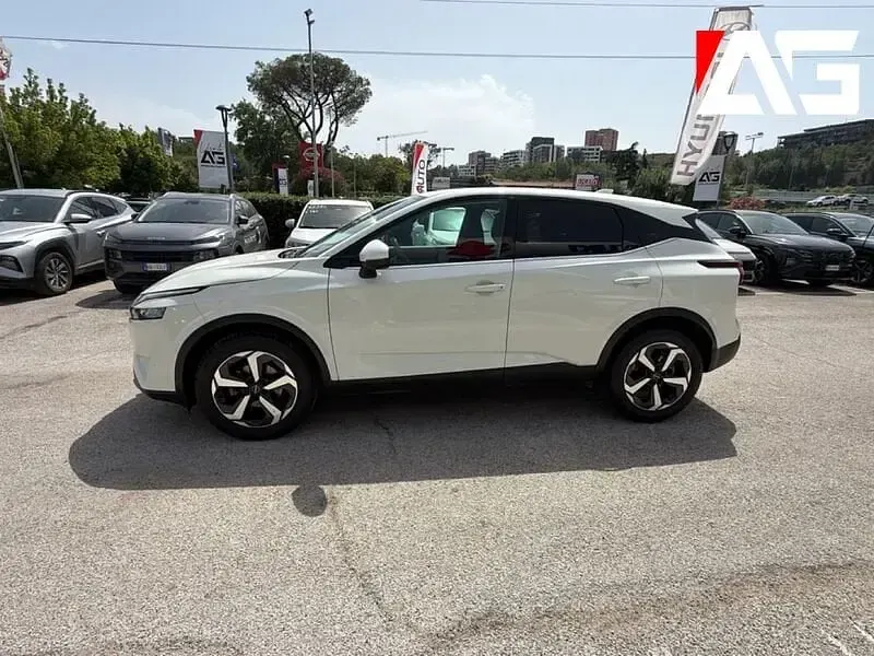 Usata Nissan Qashqai N-Connecta 140 CV (102 kW) 2023 Bianco SUV