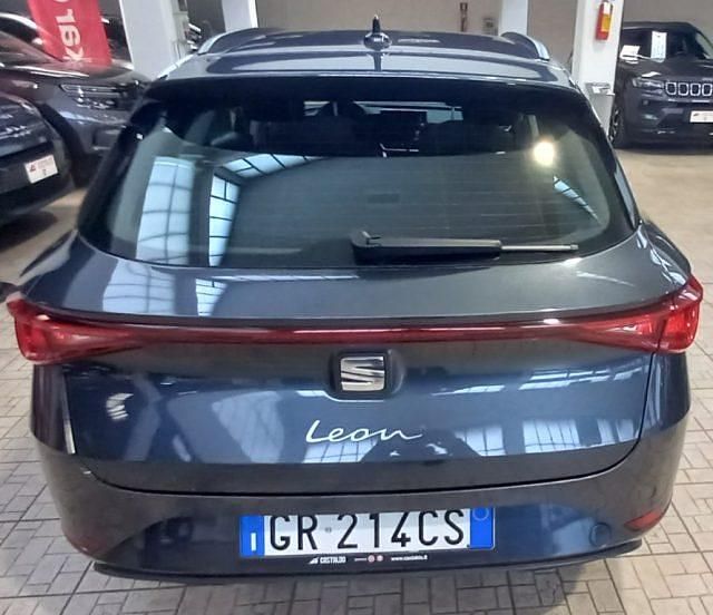 Usata Seat Leon Style 116 CV (85 kW) 2023 Grigio Station wagon