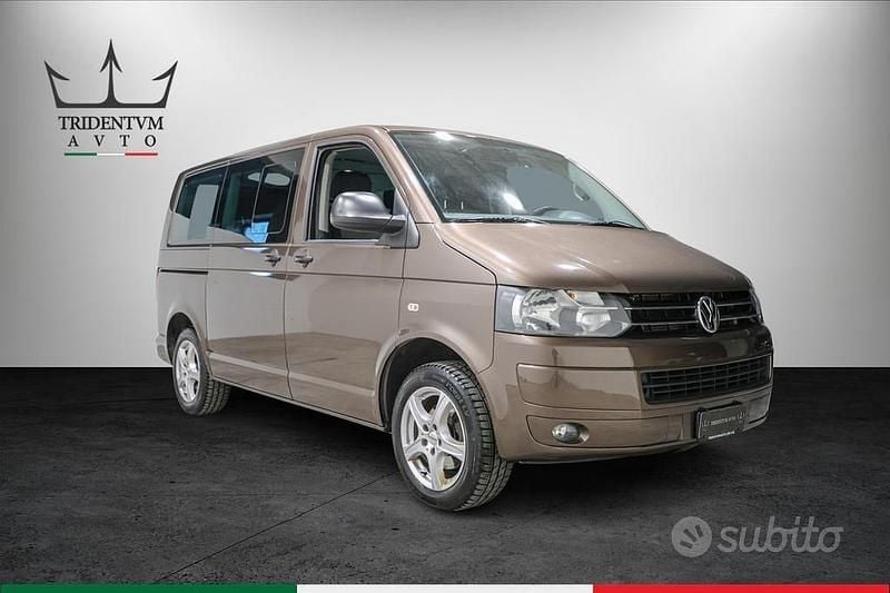 Usata VW Multivan Startline 140 CV (102 kW) 2011 Marrone Monovolume