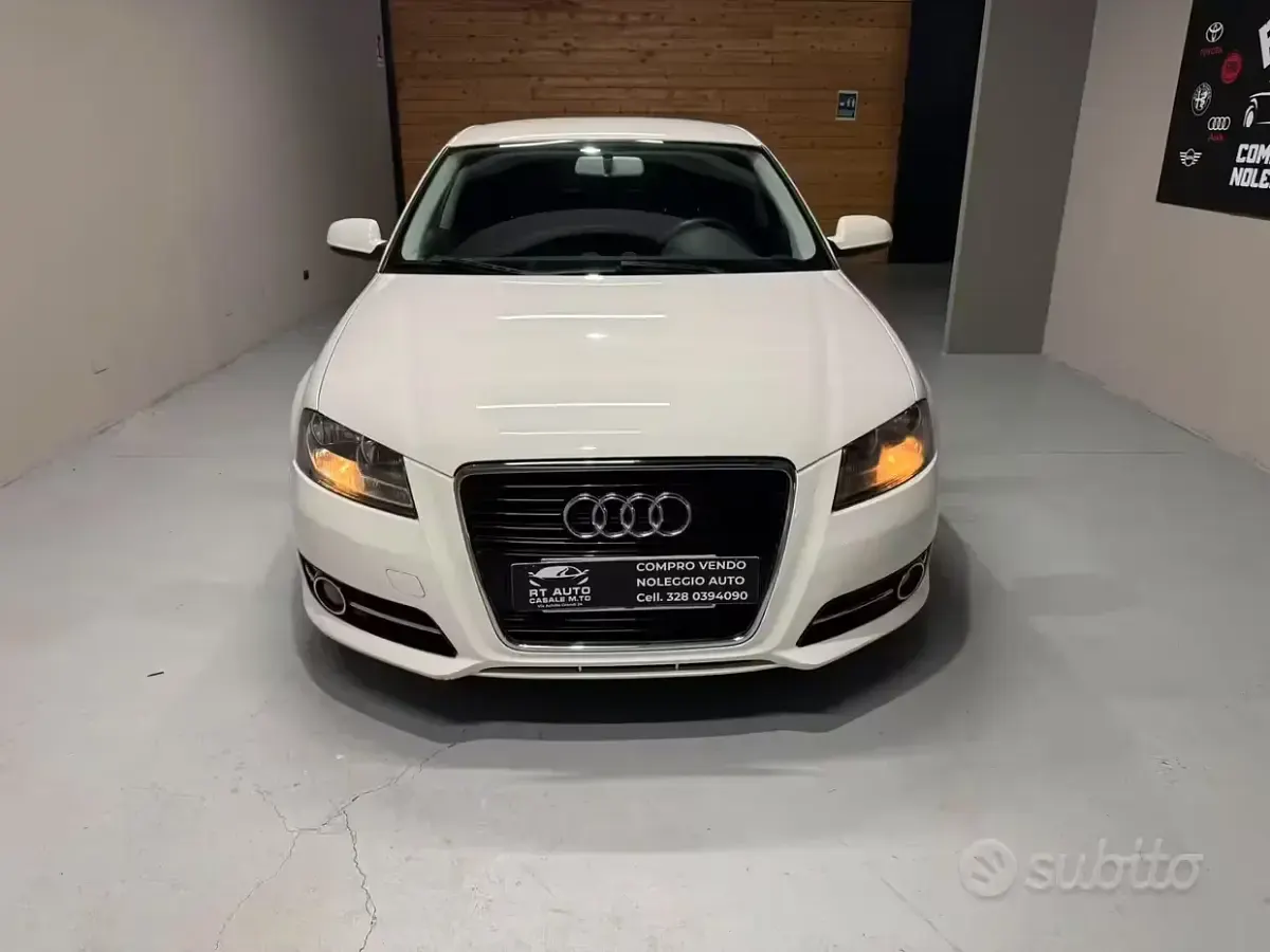 Usata Audi A3 Ambition 105 CV (77 kW) 2011 Bianco Utilitaria