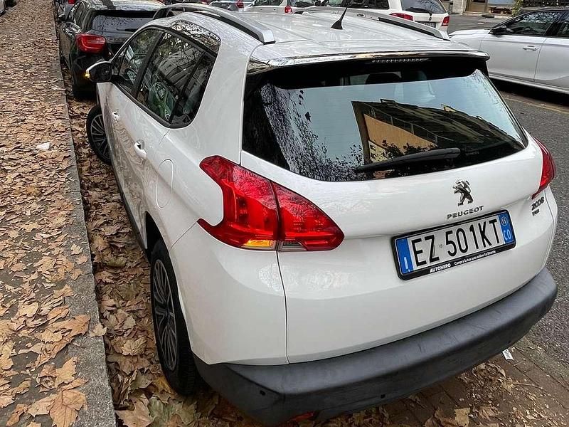 Usata Peugeot 2008 Active 82 CV (60 kW) 2015 Bianco SUV