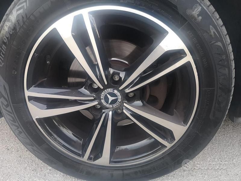 Usata Mercedes V220 163 CV (119 kW) 2015 Marrone Monovolume