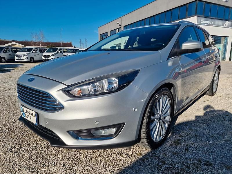 Usata Ford Focus Titanium 120 CV (88 kW) 2015 Argento Station wagon