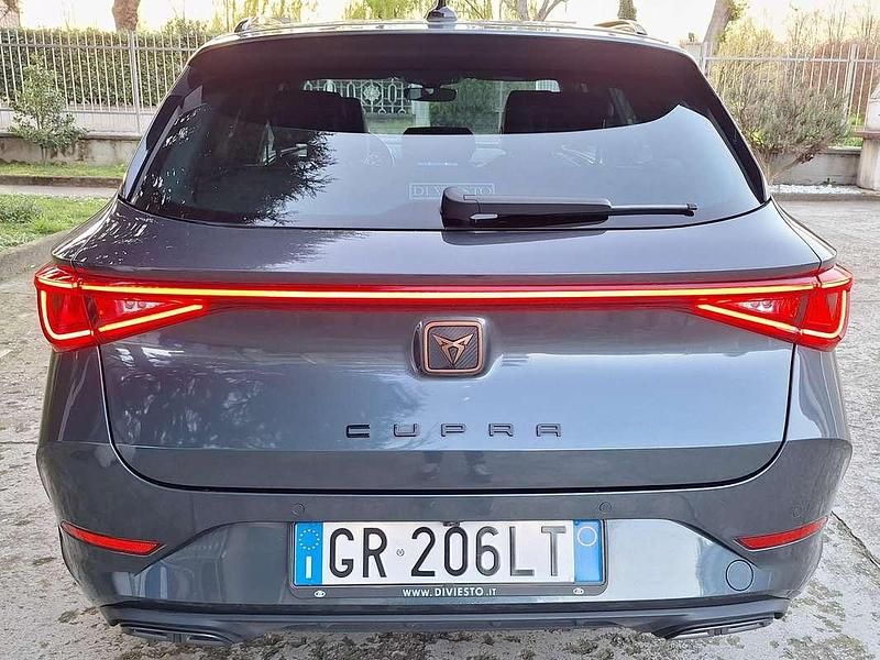 Usata Cupra Leon 150 CV (110 kW) 2023 Grigio Station wagon
