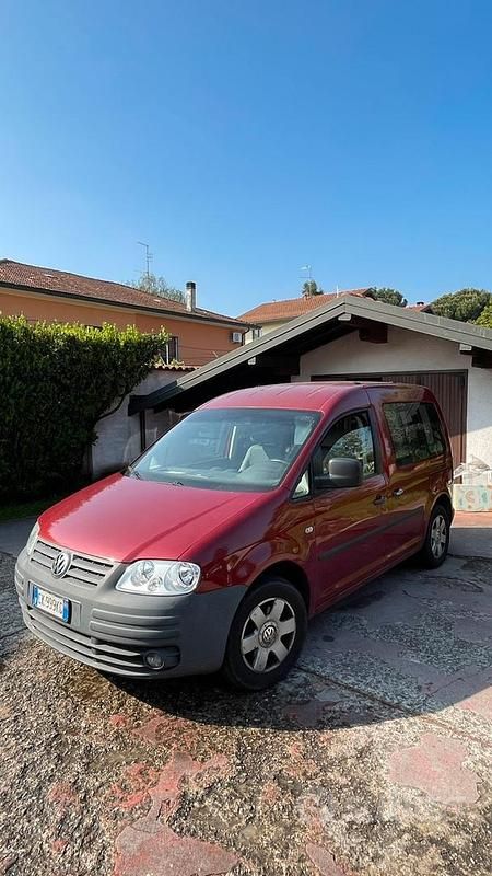 Usata VW Caddy 105 CV (77 kW) 2004 Rosso Monovolume