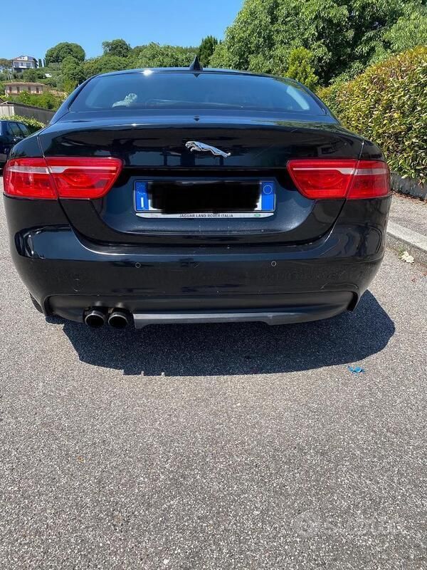Usata Jaguar XE 180 CV (132 kW) 2016 Blu Berlina