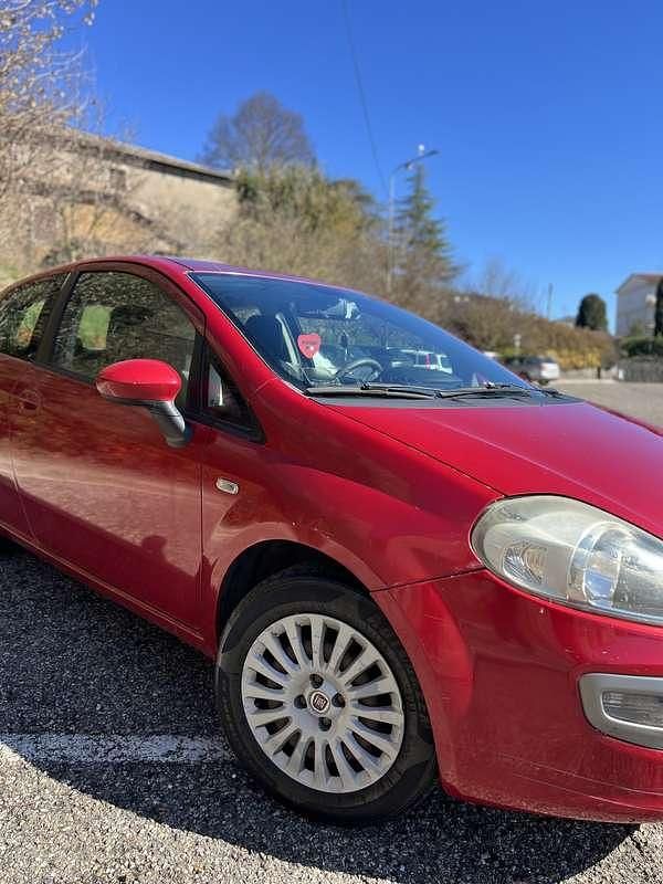 Gebraucht Fiat Grande Punto 77 PS (56 kW) 2010 Kleinwagen