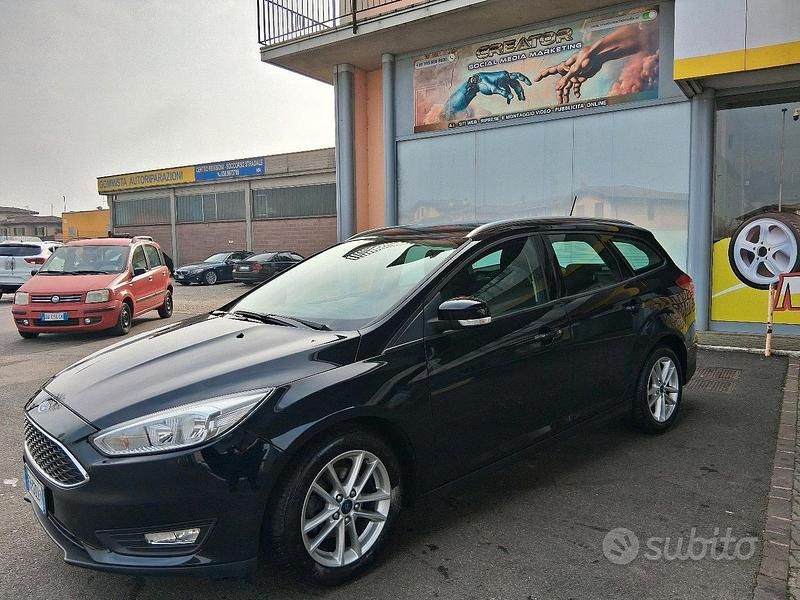 Usata Ford Focus 120 CV (88 kW) 2018 Nero Station wagon