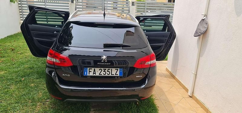 Usata Peugeot 308 Allure 120 CV (88 kW) 2015 Nero Station wagon