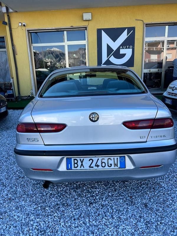 Usata Alfa Romeo 156 140 CV (102 kW) 2001 Argento Berlina
