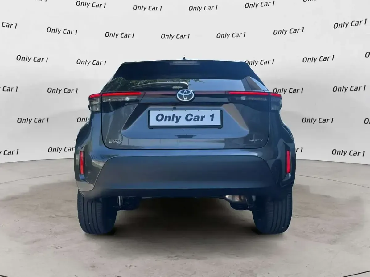 Nuova Toyota Yaris Cross Trend 131 CV (96 kW) 2026 Grigio SUV