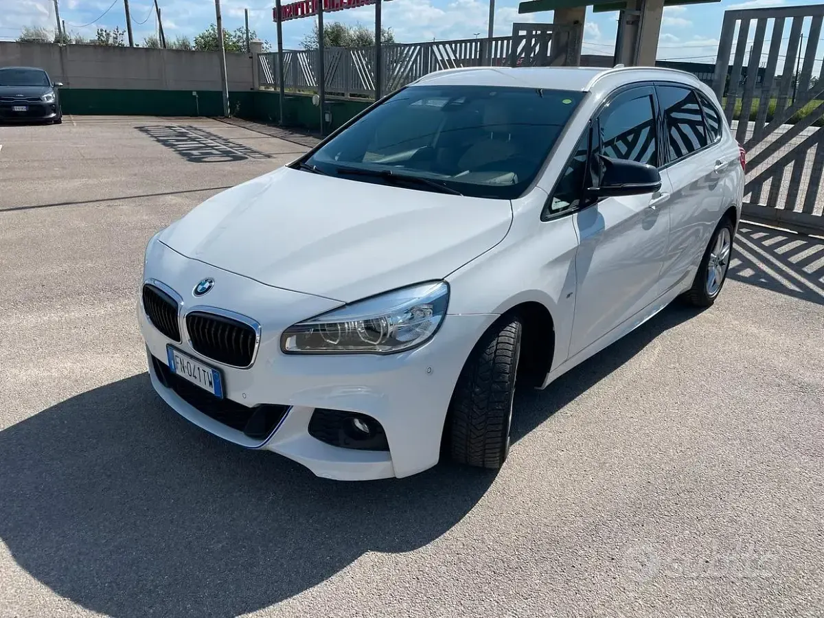 Usata BMW 218 Active Tourer Advantage 150 CV (110 kW) 2018 Bianco Monovolume