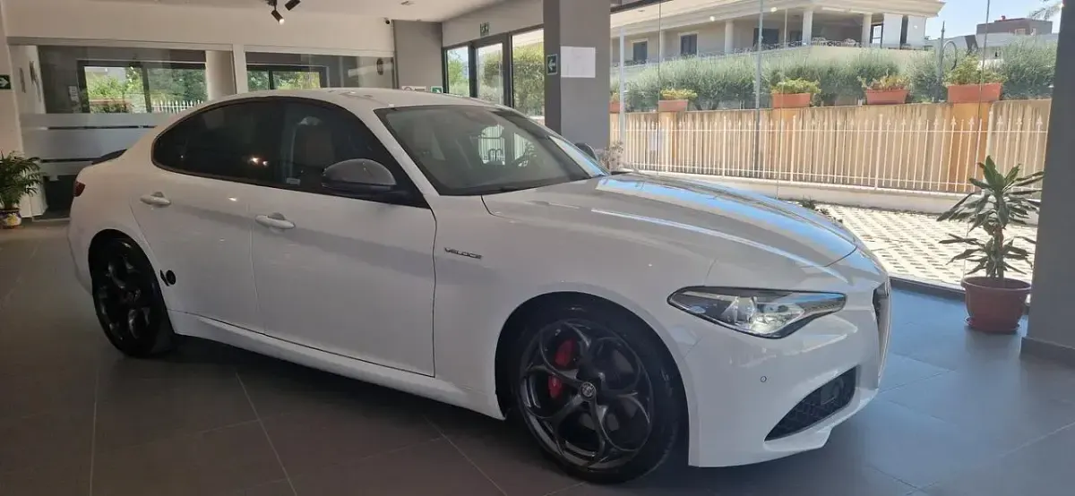 Usata Alfa Romeo Giulia Super 180 CV (132 kW) 2017 Bianco Berlina