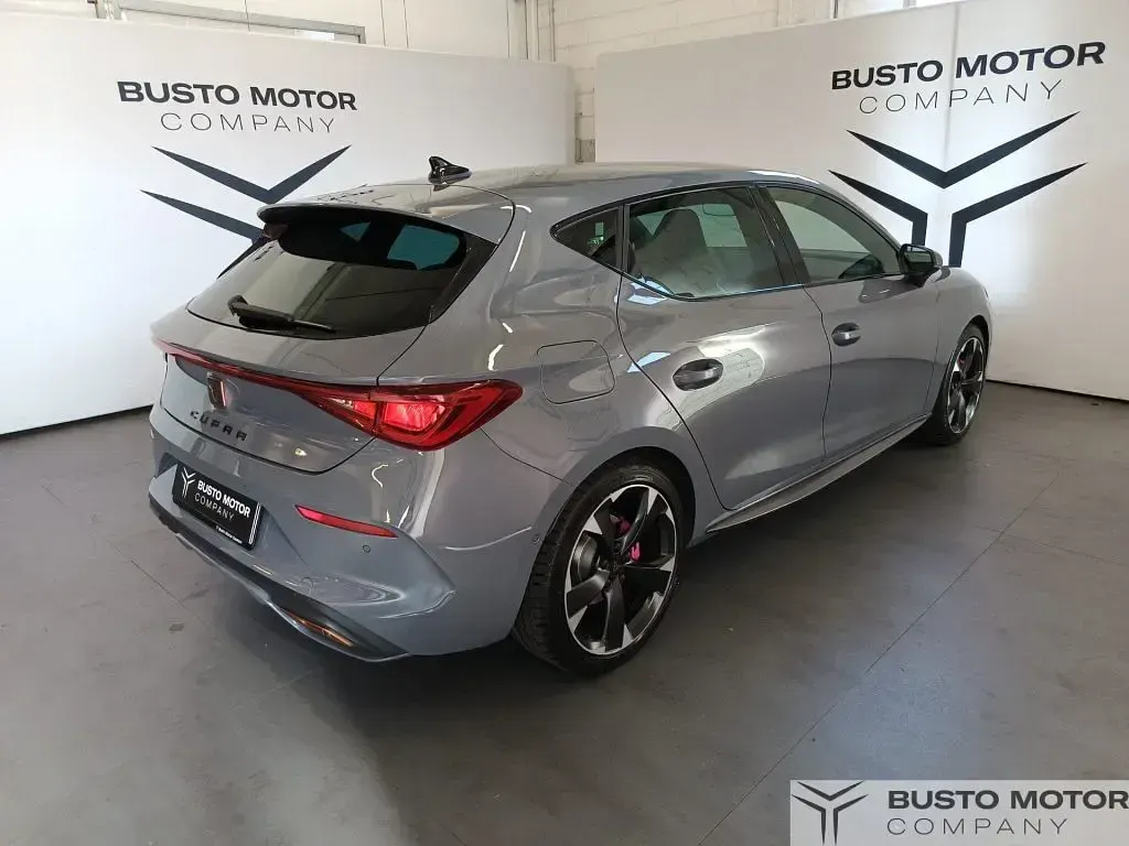 Usata Cupra Leon 204 CV (150 kW) 2024 Grigio / metallizzato Berlina