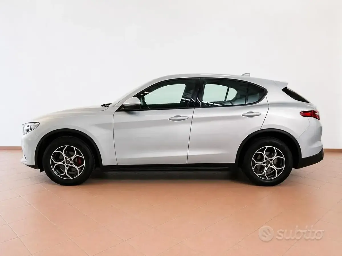Usata Alfa Romeo Stelvio Business 190 CV (139 kW) 2022 Grigio SUV