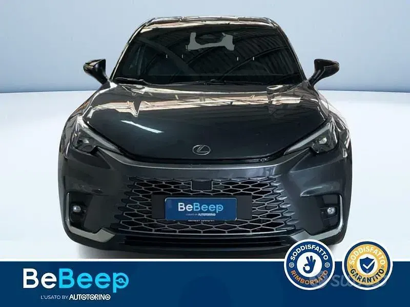 Usata Lexus LBX 136 CV (100 kW) 2025 Grigio metallizzato SUV