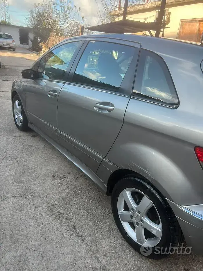 Usata Mercedes B200 2007 Grigio Monovolume