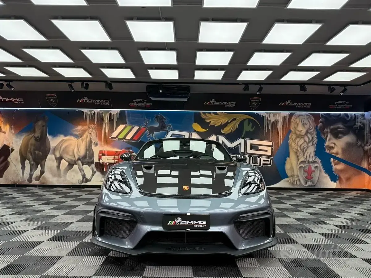 Usata Porsche 718 Spyder 500 CV (367 kW) 2024 Grigio Cabrio