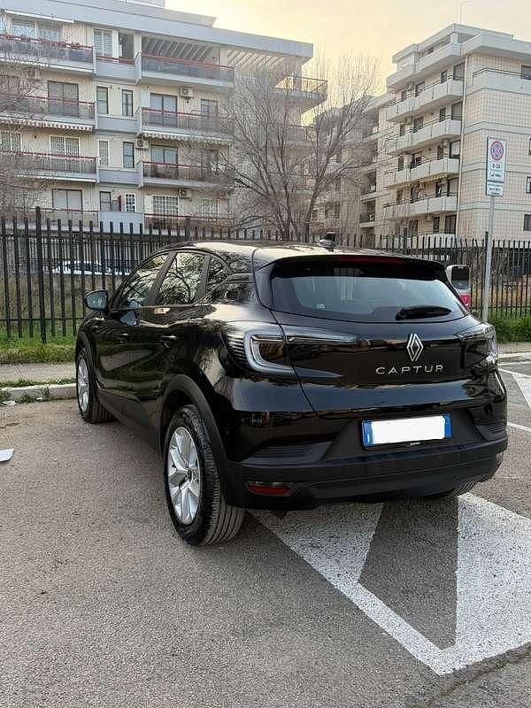 Usata Renault Captur Evolution 101 CV (74 kW) 2024 Nero SUV