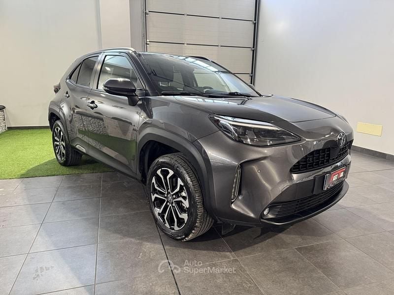 Usata Toyota Yaris Cross Trend 131 CV (96 kW) 2025 Grigio SUV