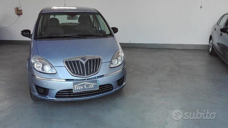 Usata Lancia Musa Gold 77 CV (56 kW) 2012 Blu Monovolume