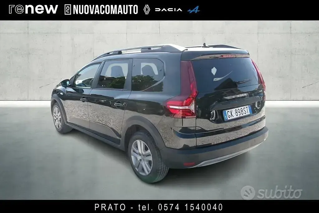 Usata Dacia Jogger Comfort 101 CV (74 kW) 2022 Grigio Monovolume