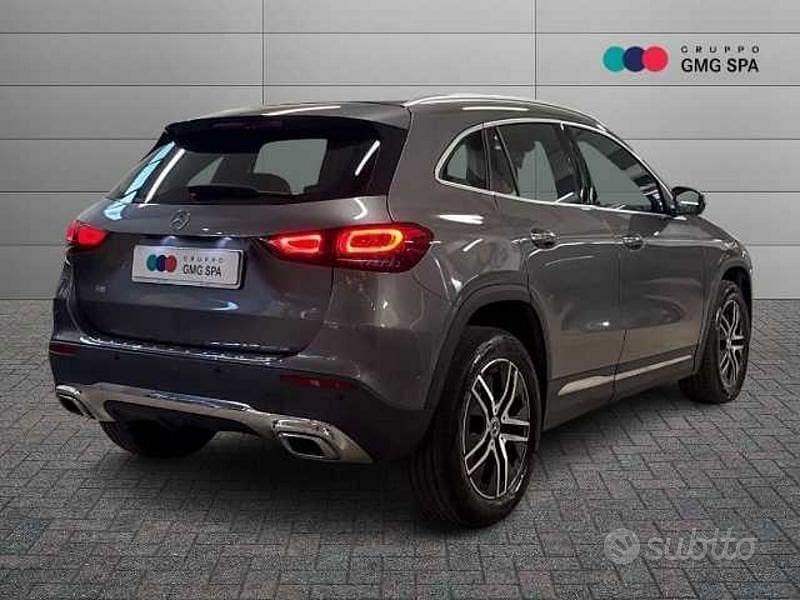 Usata Mercedes GLA200 150 CV (110 kW) 2021 Grigio SUV