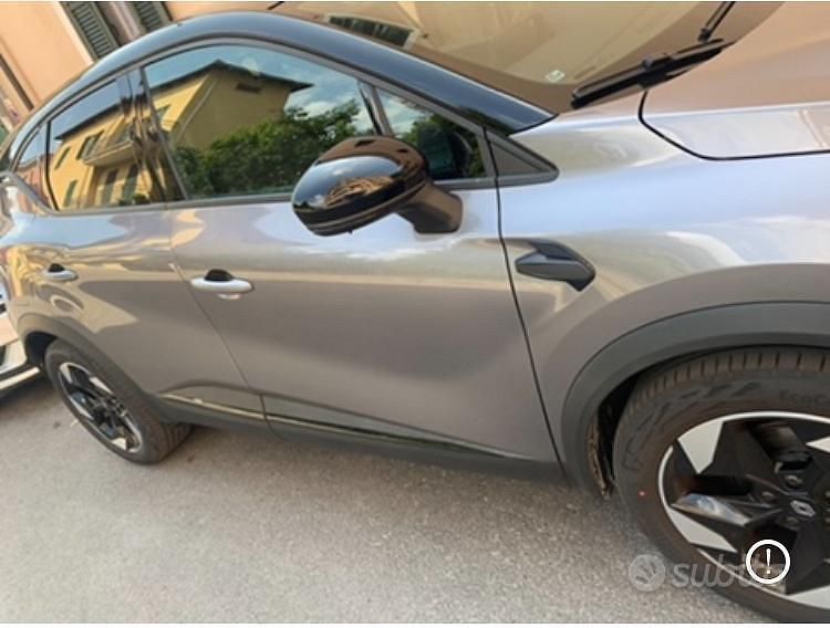 Usata Renault Captur 2024 Grigio SUV