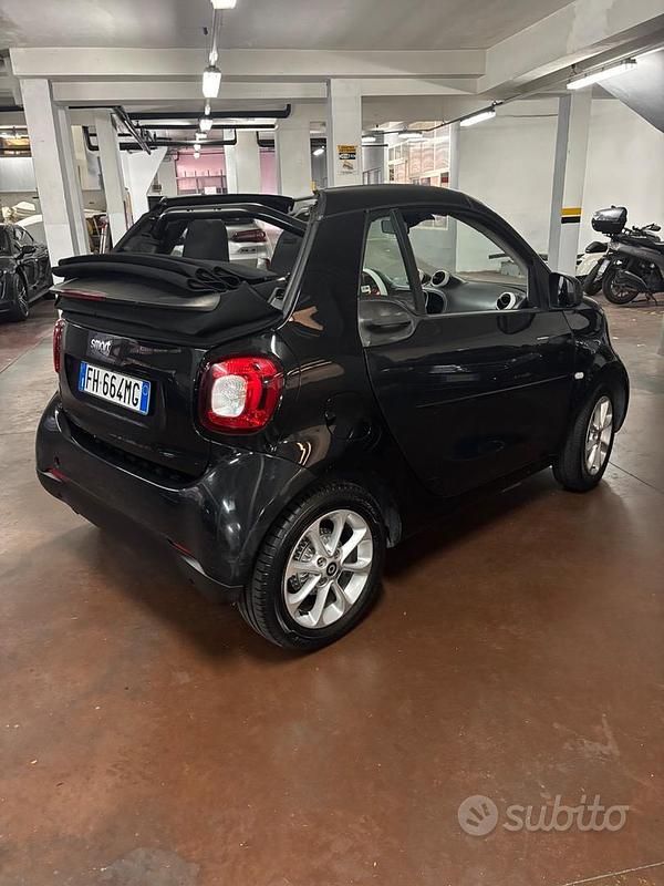 Usata Smart ForTwo Cabrio Prime 70 CV (51 kW) 2017 Nero Cabrio