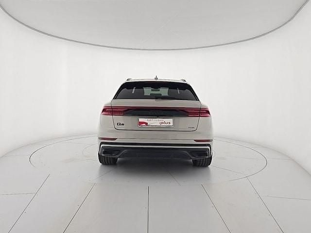 Usata Audi Q8 Sport 231 CV (169 kW) 2022 Beige SUV