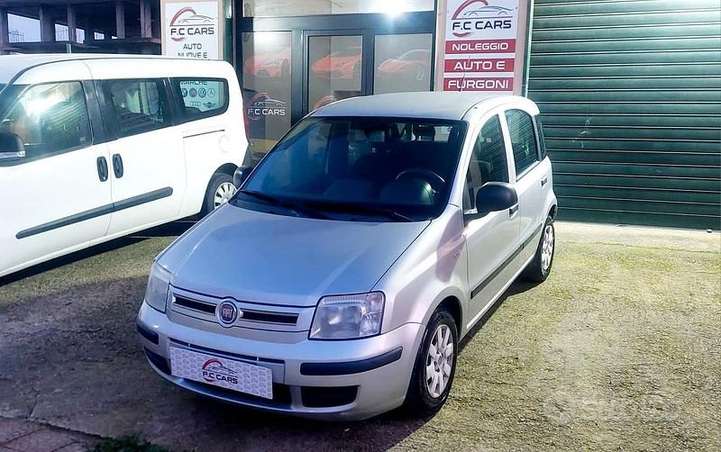 Usata Fiat Panda Active 70 CV (51 kW) 2011 Grigio Utilitaria
