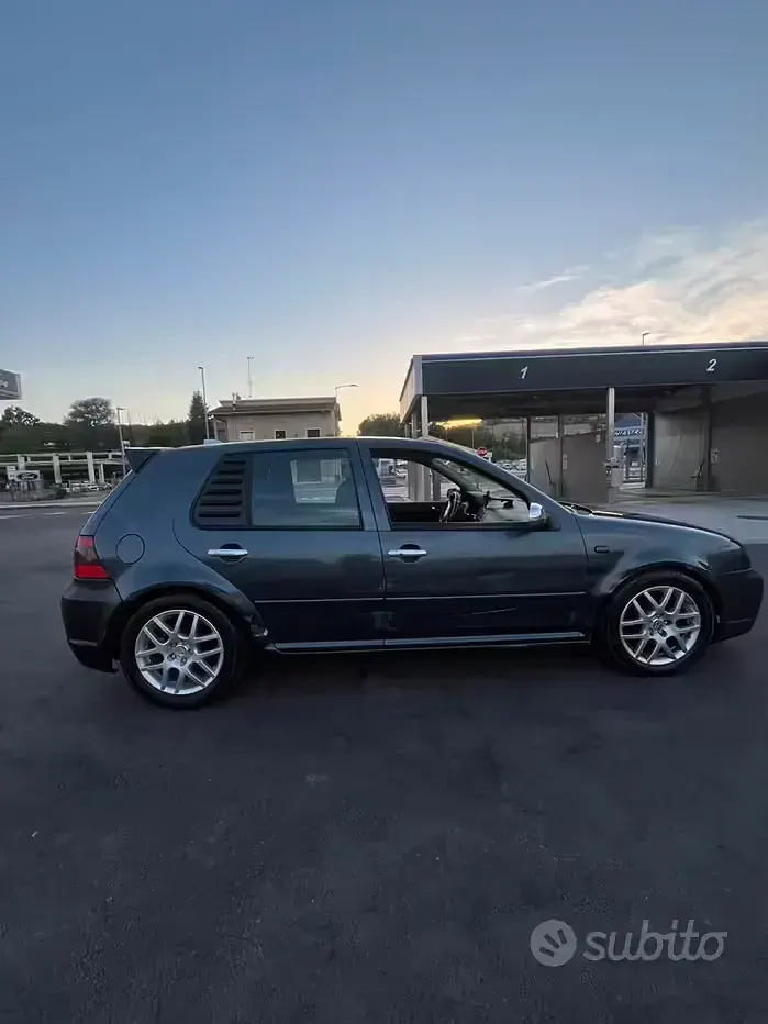 Usata VW Golf IV 105 CV (77 kW) 2002 Berlina