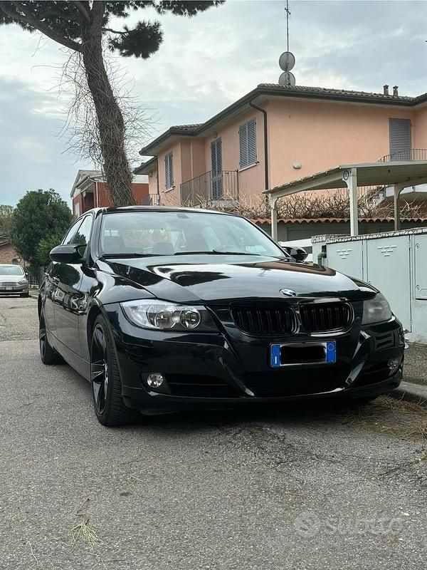 Usata BMW 318 122 CV (89 kW) 2005 Nero Berlina