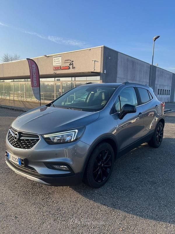 Usata Opel Mokka 140 CV (102 kW) 2017 Gray SUV