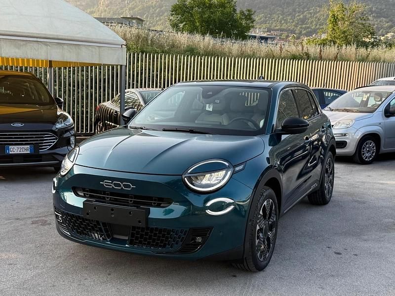 Usata Fiat 600 La Prima 101 CV (74 kW) 2024 Verde SUV