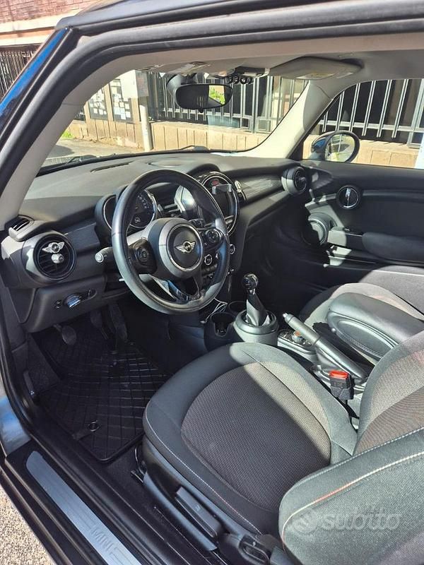 Usata Mini Cooper D Hype 116 CV (85 kW) 2018 Grigio Utilitaria