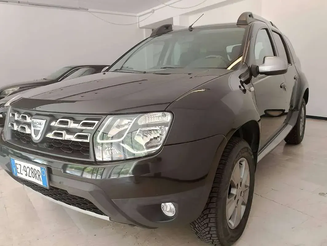 Usata Dacia Duster Prestige 109 CV (80 kW) 2015 Nero SUV